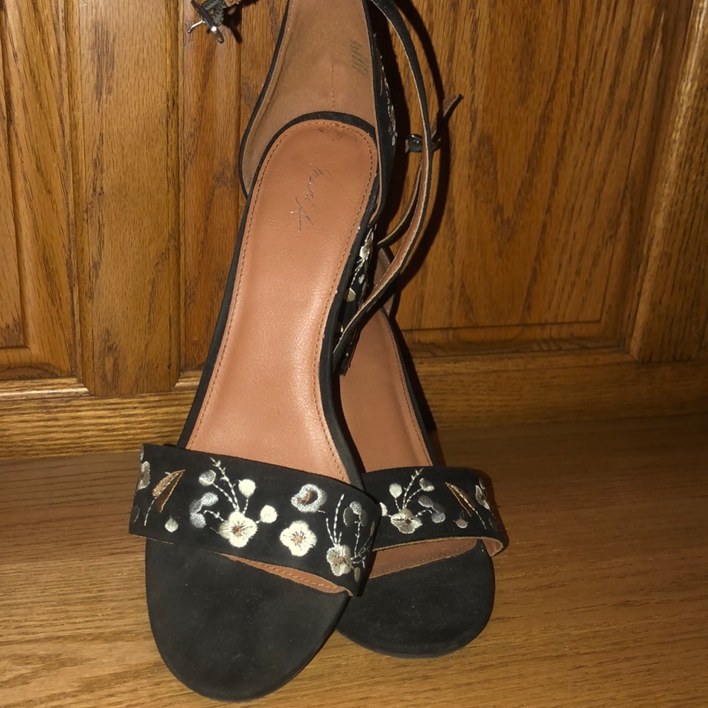 Flowered high heels